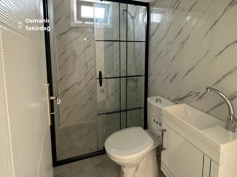 Süleymanpaşa’da prefabrik ev banyo detayı